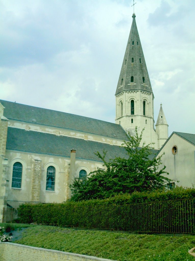 Eglise de Saint-Varent (79) - 26.07.2006 by Jamy.R