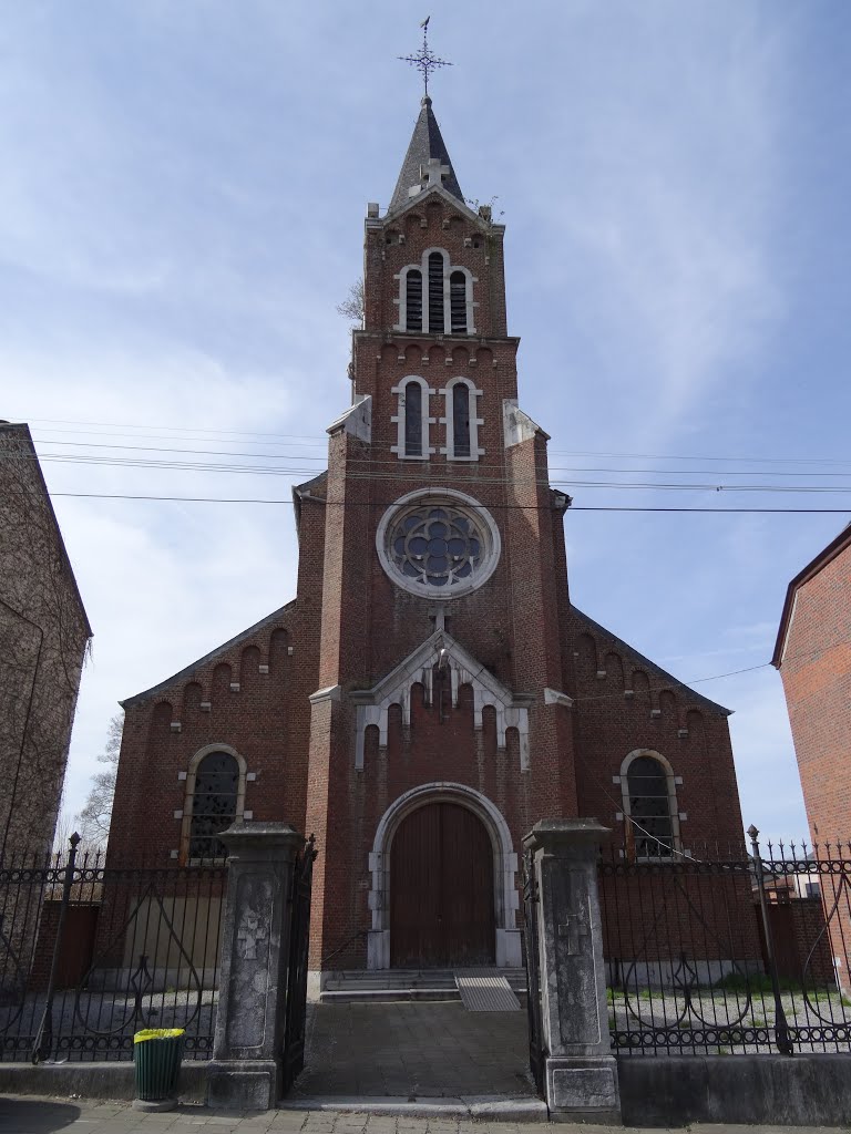 Eglise Saint-Frédégand Moustier-sur-Sambre by Pascal Van Acker