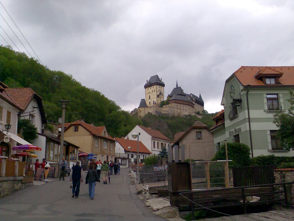 Karlstein Castle by Petr Morawetz