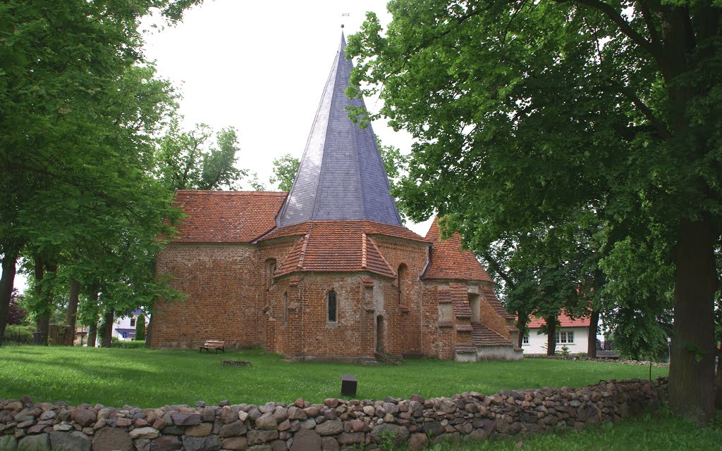 Ludorf: Oktogonkirche by jef.doro