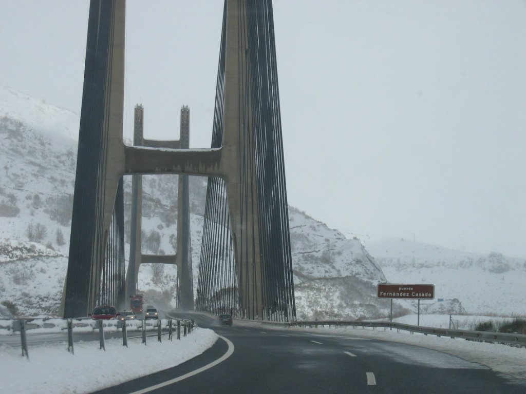 Puente Fernández Casado nevado by Alilupi87