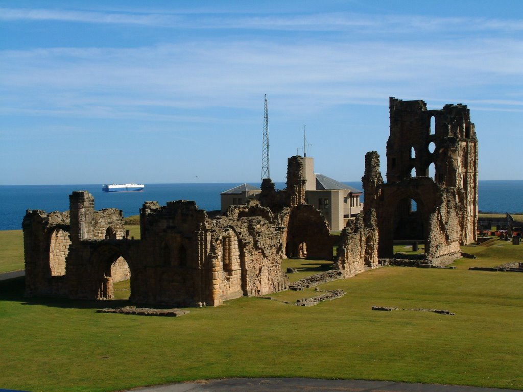 Ruins of the Priory church Tynemouth by fgillings