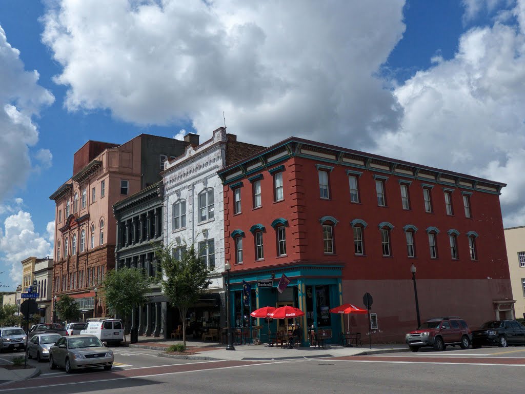 Historic district in Wilmington, NC by bfgb