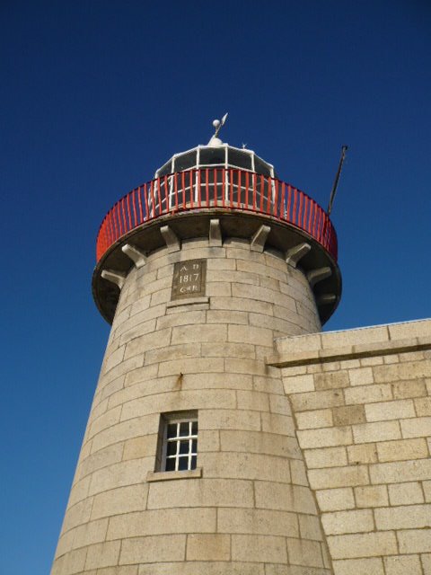 Light house at Howth by fancyants