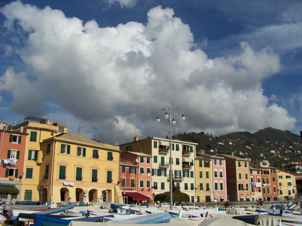 Porticciolo Nervi barche pescatori by Filippo Patanè