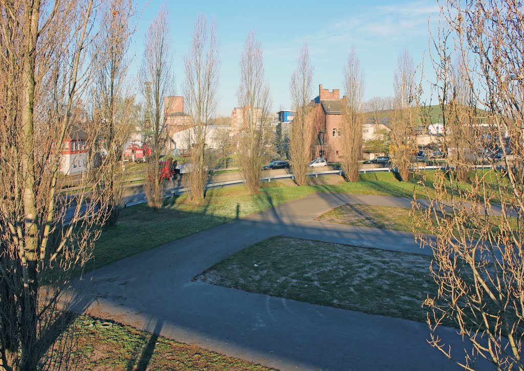 Der Schatten der Brücke - Rheinhafen Karlsruhe 2 by munzart