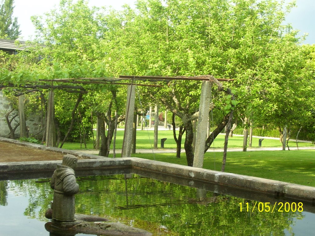 Fuente en los jardines públicos de Ponte de Lima by troporizcity