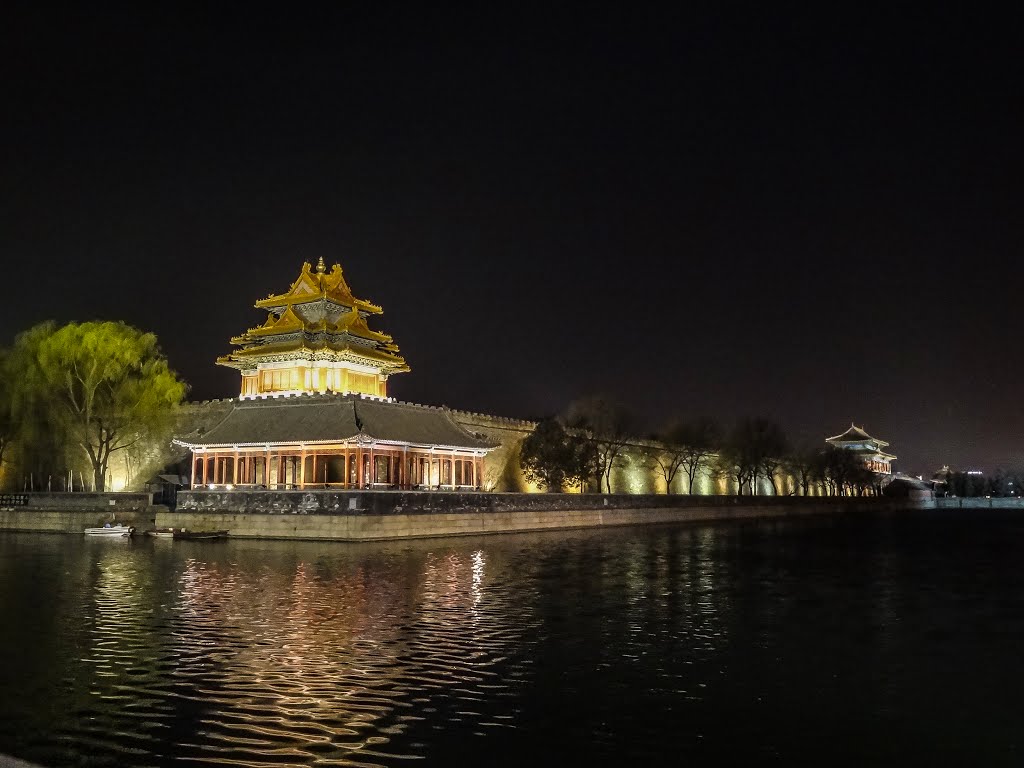 紫禁城之夜 Forbidden City at night by Michael LI