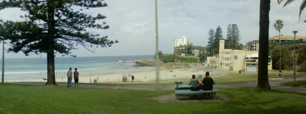 Cronulla Beach,NSW by Noel Baylon