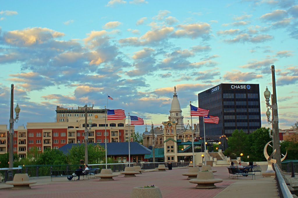 Pedestrian Bridge Lafayette IN by danhester