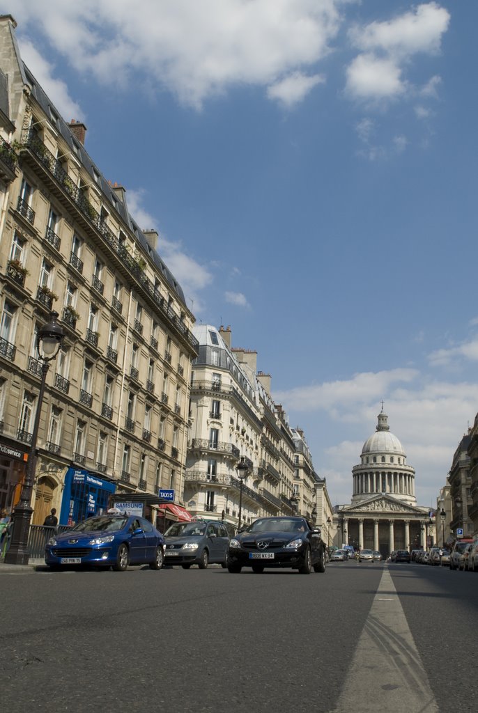 Panthéon by Bruno Collinet