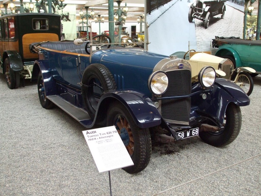 The Schlumpf Collection of the National Automobile Museum by Mirosław Kręzel