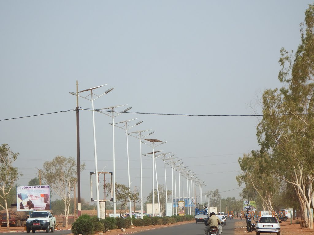 尼亞美（Niamey）大街 by WU Danchen