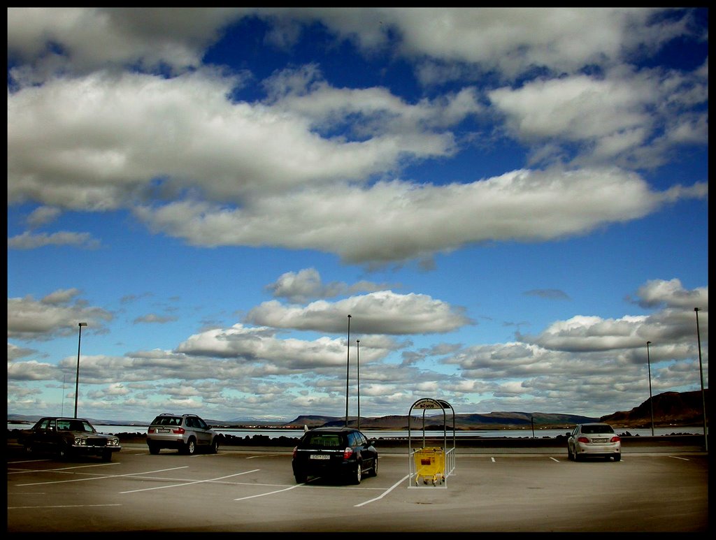 Bonus supermarket parking by alvaro bellido