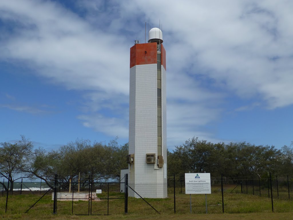 South Head Lighthouse by Peter Ermel