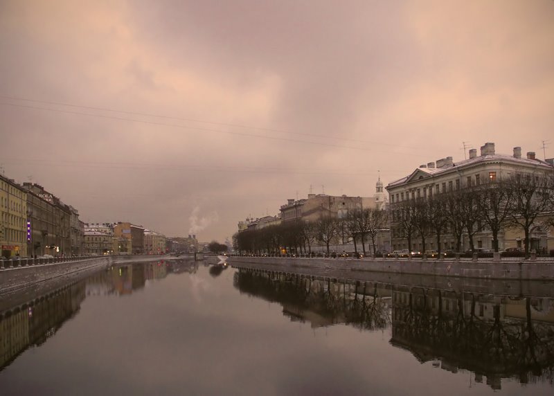 Tsentralny District, St Petersburg, Russia by Andrey Litov