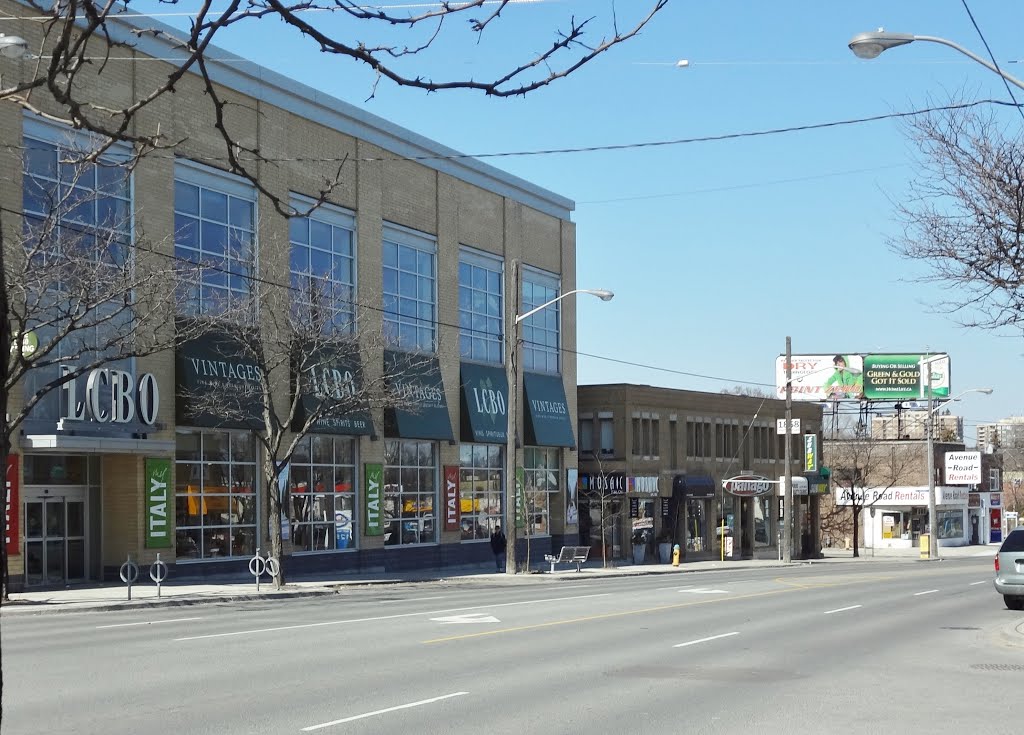 LCBO Avenue Road Toronto by BillyHow