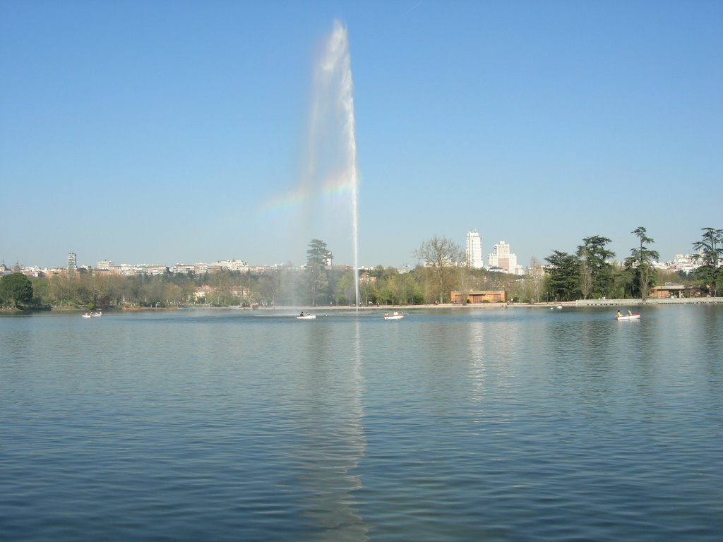 Lago de la Casa Campo, Madrid by Caprica