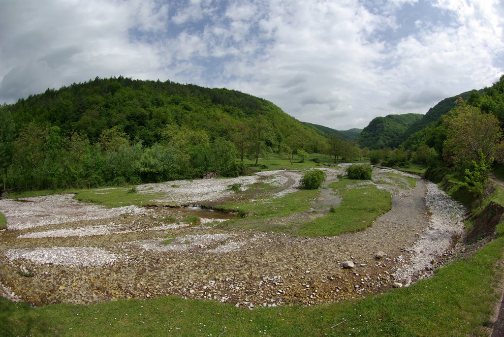 Campani, Romania by László Márton Valyuc…