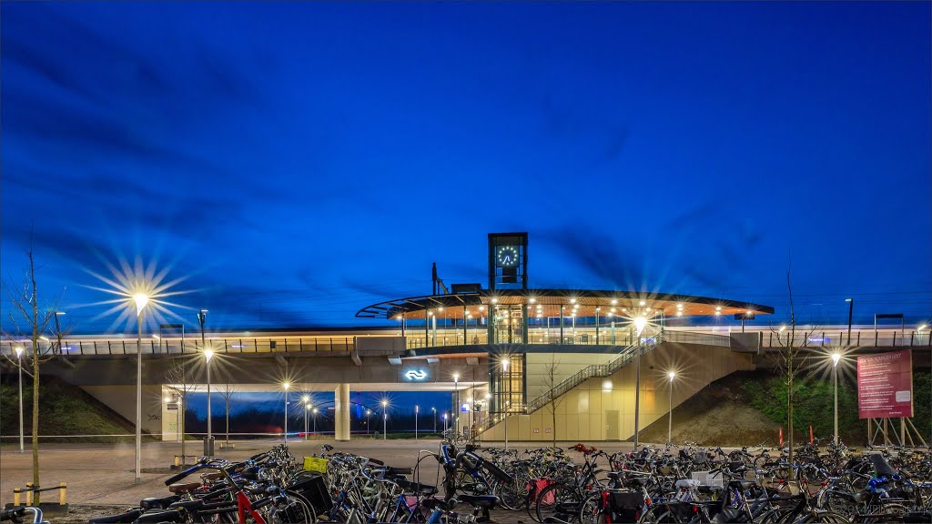 Railway Station Nijmegen Lent (In blue) by Peter Vruggink