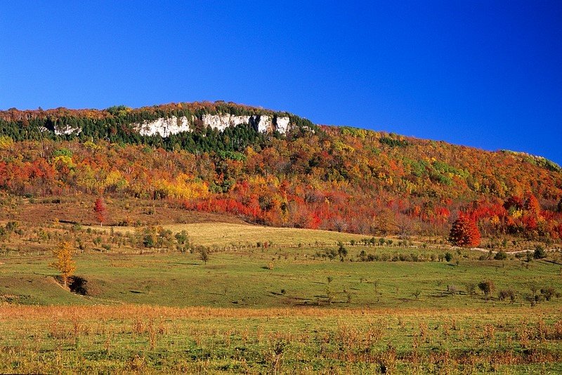 Niagara escarpment by Septimiu Pelau