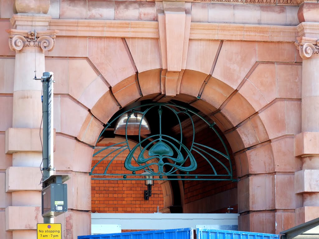 Nottingham Railway Station architecural detail. by Bobsky.