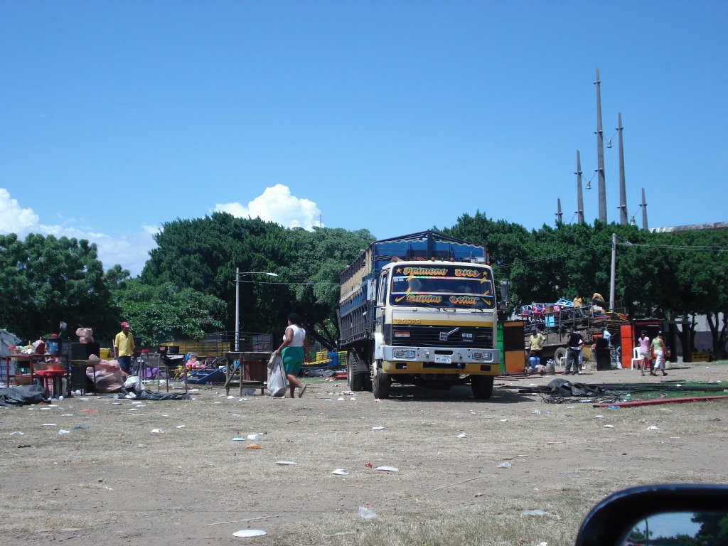 Barrio Santo Domingo, Managua, Nicaragua by Melvin Somarriba