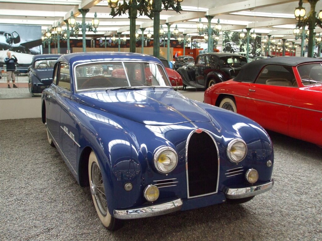 The Schlumpf Collection of the National Automobile Museum by Mirosław Kręzel