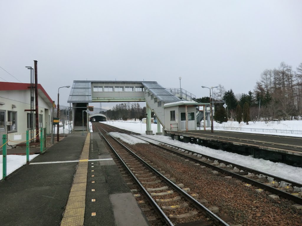 Kawabata_Yunni Yubari_Country Hokkaidou Japan (Kawabata station) by Motofumi