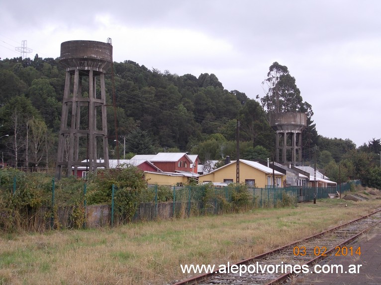 Estacion Puerto Varas - Tanques (www.alepolvorines.com.ar) by alepolvorines