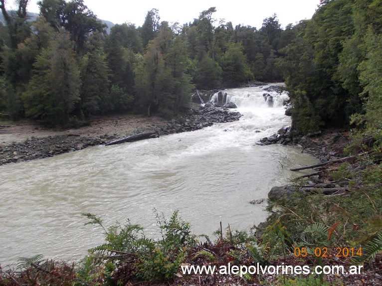 Puyehue - Salto de los Novios (www.alepolvorines.com.ar) by alepolvorines