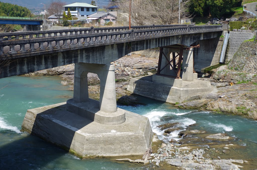 丹生川に架かる橋 五條市丹原町にて 2014.3.28 by as365n2