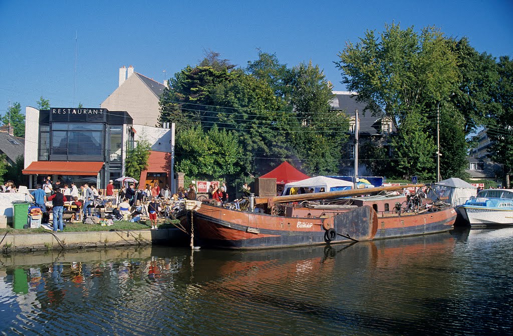 Canal Saint-Martin by wazo