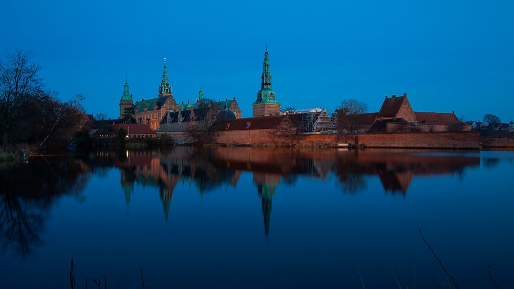 Frederiksborg castle, Hillerød, Denmark by David Guruli