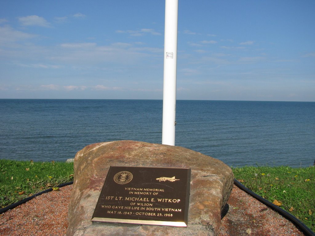 Memorial on the shore of Lake Ontario at Wilson, New York by andre1928