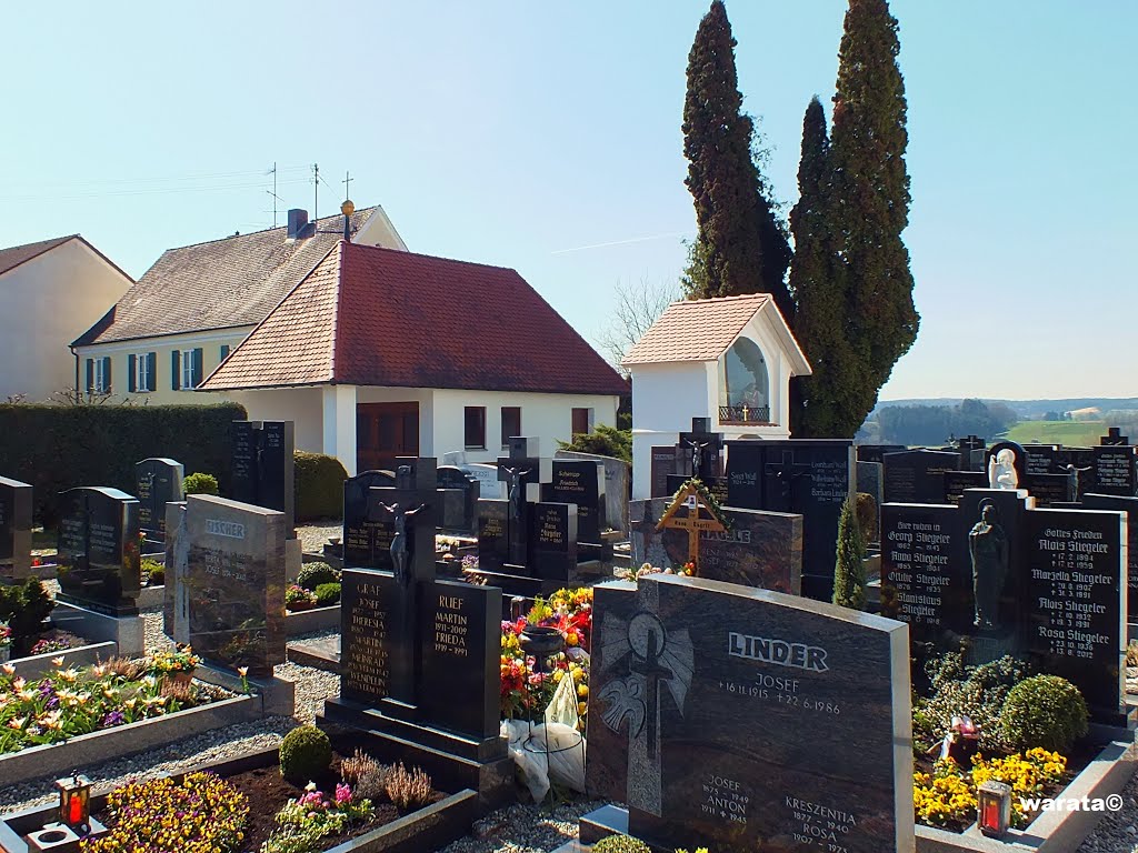 Weinried (i) – Gemeinde Oberschönegg in Oberschwaben > Leichenhaus bei der römisch-katholische Kirche St. Laurentius und Vitus by warata