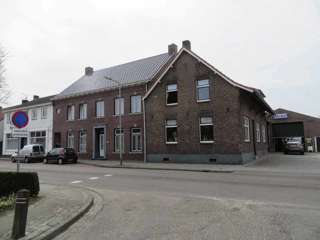 NL - Montfort - Zandstraat by Danny Danckaert