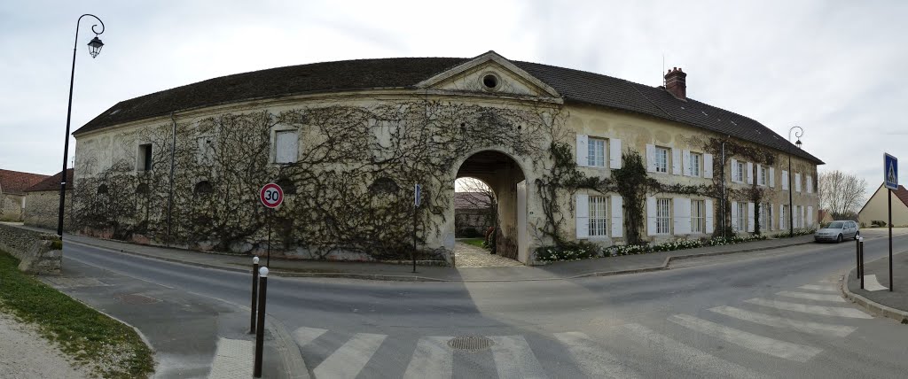 Ferme de la Jarrie, Châtres (panorama rapproché) by Thibault Pelloquin