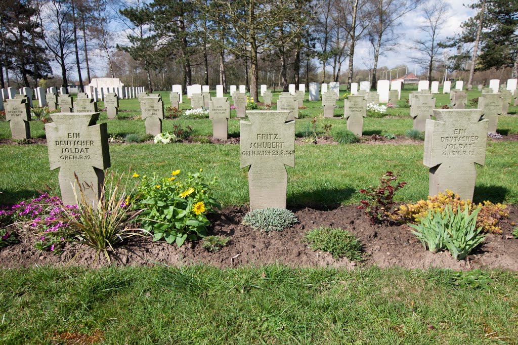 Hautrage Military Cemetery, Saint-Ghislain by Werner Van Caneghem