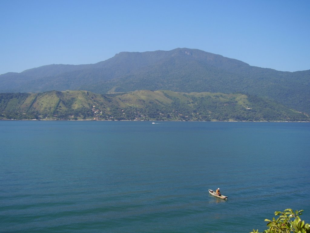 Vista do Pico de São Sebastião/ Canal Ilhabela by Bruno Rocha