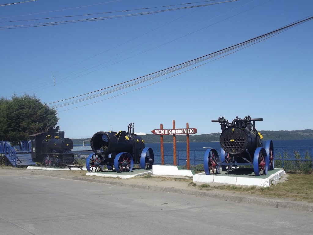 Chile, Locomóviles en Puerto Quellón by Mrcaxaco