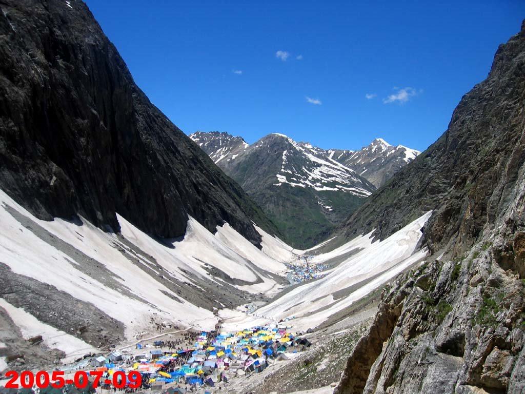 GREAT VEIW OF CAVE VALLY FROM CAVE by rdbansiya