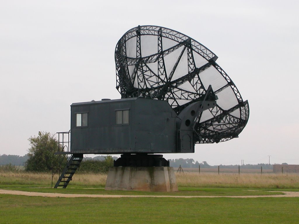 Douvres Würzburg Radar WW II by pillboxs