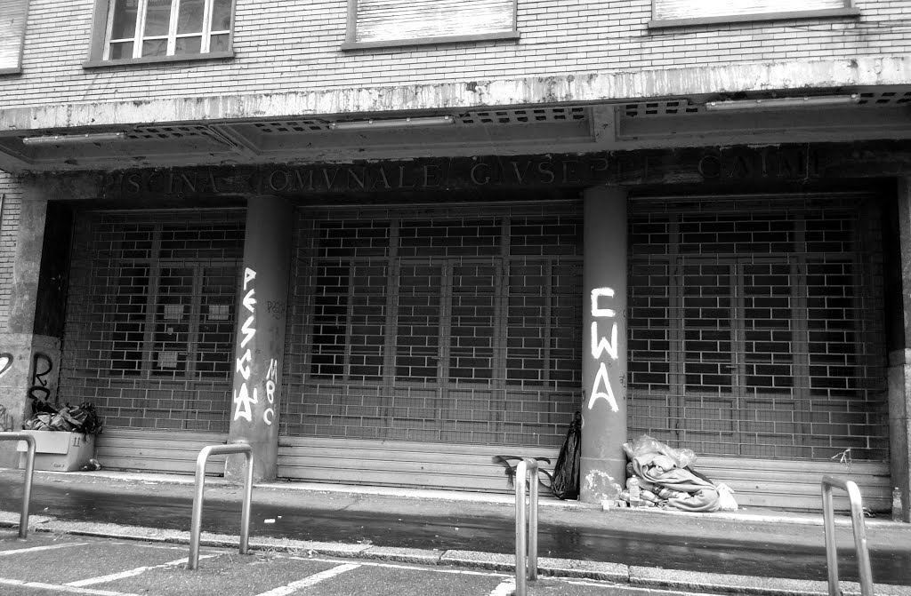 Milano: disused swimming pool "Caimi" by Vittorio Uno