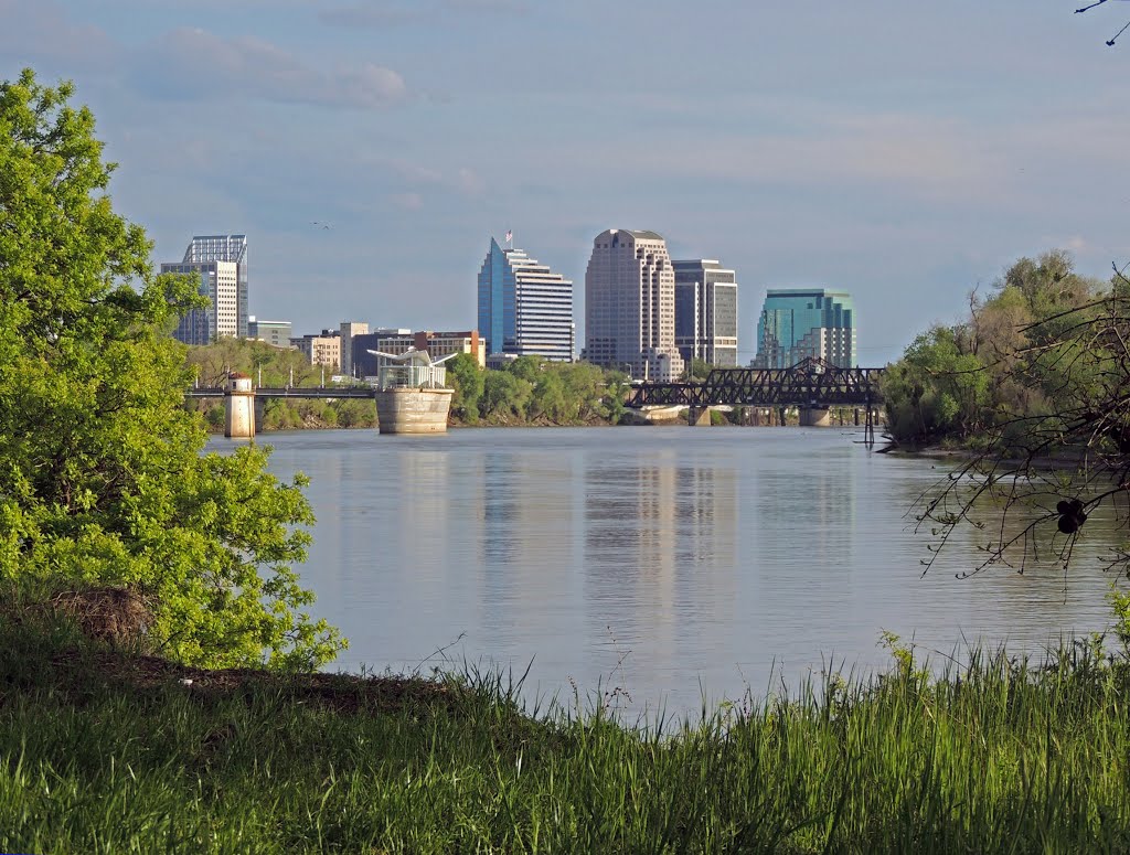 Downtown Sacramento viewed from the banks of the Sacramento River by Steve Schmorleitz, NationalParkLover.com