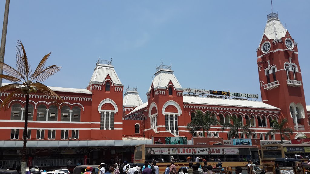 Chennai Central RW Station, Chennai - India by ethem özgeçen