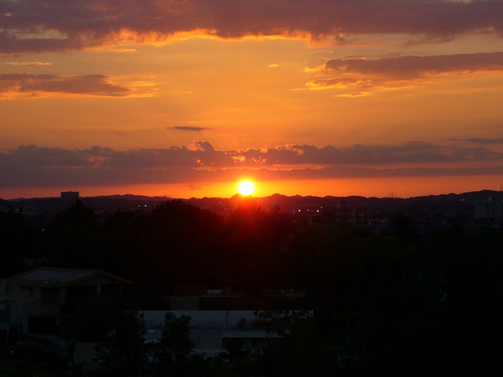 Sunset in Guaynabo by KEwind