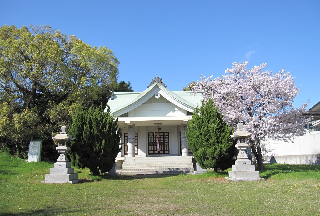 Yama Shrine by Kishuji-Rapid