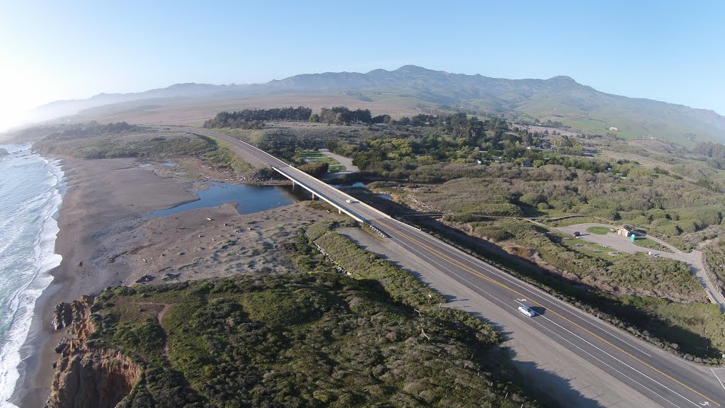 San Simeon Bridge by EricHanscom