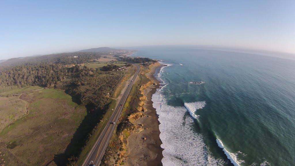 PCH and San Simeon waves by EricHanscom